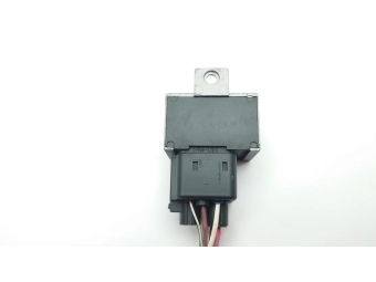 PRZEKAŹNIK ŚWIEC ŻAROWYCH RENAULT TRAFIC VIVARO 1.9DCI, 2.5 DCI 7700115078