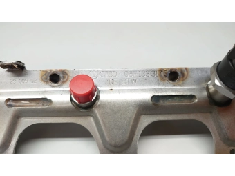 LISTWA WTRYSKOWA + CZUJNIK AUDI A4 B7, A6 C6 2.0 TFSI 06F133317G