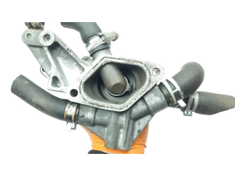 OBUDOWA TERMOSTATU COMBO, ASTRA, ZAFIRA, CORSA, MERIVA 1.7 CDTI 898025674