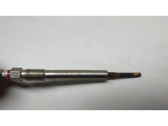 ŚWIECA ŻAROWA BOSCH FIAT 1.3 MULTIJET, OPEL CDTI, EU5 4.4V 0250403014