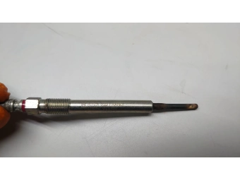 ŚWIECA ŻAROWA BOSCH FIAT 1.3 MULTIJET, OPEL CDTI, EU5 4.4V 0250403014