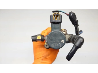 LISTWA WTRYSKOWA COMMON RAIL + ZAWÓR i CZUJNIK FIAT 1.3 JTD OPEL 1.3 CDTI 0445214044