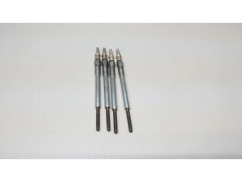 ŚWIECA ŻAROWA KOMPLET 4 SZT. NGK Y8003J FIAT, OPEL, 1.3 JTD, CDTI EU4 11V Y8003J