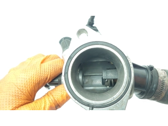 TERMOSTAT Z OBUDOWĄ PUNTO CROMA, ALFA 159 1.9 JTDM ZAFIRA VECTRA TE0044