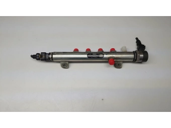 LISTWA WTRYSKOWA COMMON RAIL + ZAWÓR i CZUJNIK FIAT 1.9JTDM, OPEL1.9 CDTI, SAAB 1.9 TID 150KM 0445214117