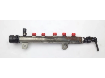 LISTWA WTRYSKOWA COMMON RAIL CZUJNIK FIAT 1.9 JTD OPEL 1.9 CDTI 0445214056