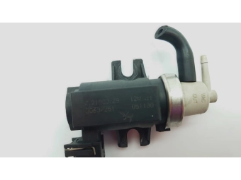 ELEKTROZAWÓ PODCIŚNIENIA TURBO VOLVO S60, V70, XC70, XC90 2.4 D5 30637251