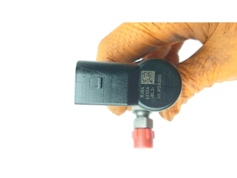 WTRYSKIWACZ 03L130277B VW, AUDI, SKODA, SEAT 1.6 TDI CAY CAYC SPRAWDZONY