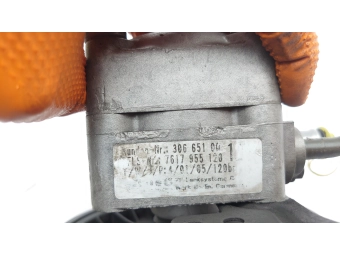 POMPA WSPOMAGANIA VOLVO S80, XC90, V70 2.4 D5, D3, D4 30665100 OE VOLVO