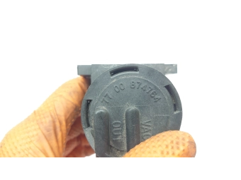 ELEKTROZAWÓR PODCIŚNIENIA, ZAWÓR TURBO VOLVO V40 S40 CARISMA 1.9 7700874764