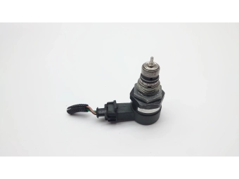 ZAWÓR REGULACJI CIŚNIENIA PALIWA CR AUDI A4 B7 A6 C6 2.7 3.0 TDI 0281002665