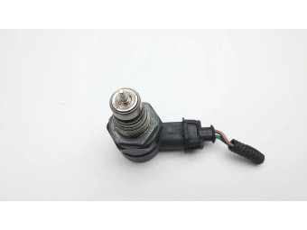 ZAWÓR REGULACJI CIŚNIENIA PALIWA CR AUDI A4 B7 A6 C6 2.7 3.0 TDI 0281002665