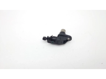 CZUJNIK POŁOŻENIA WAŁKA VOLVO S80 V70 S60 XC90 2.4 D5 8631533