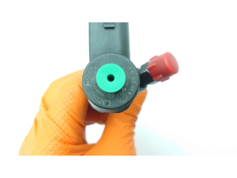 WTRYSKIWACZ BOSCH 0445110100 MERCEDES W203 2.2, 2.7 CDI