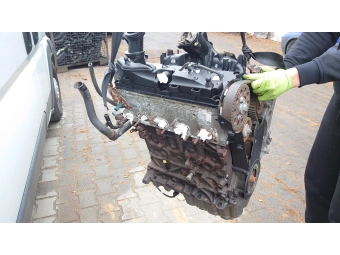 SILNIK SŁUPEK VW TRANSPORTER T5 T6 2.0 TDI CAA NISKI PRZEBIEG 123 TYSIĄCE KM