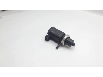 ELEKTROZAWÓR PODCIŚNIENIA TURBO AUDI A4 VW PASSAT SUPERB 2.5 TDI 8D0906627