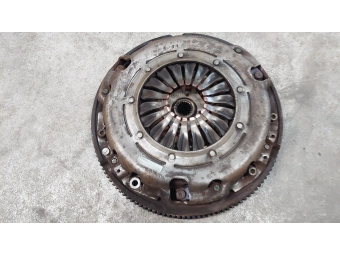 KOŁO ZAMACHOWE SPRZĘGŁO KOMPLET MASTER TRAFIC 2.5 DCI VIVARO MOV 8200509932