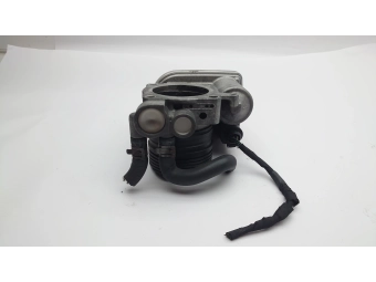 PRZEPUSTNICA KLAPA GASZĄCA AUDI A3 SEAT SKODA VW PASSAT 2.0 FSI 06F133062