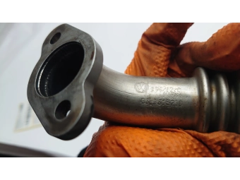 PRZEWÓD RURKA ZAWORU EGR VAG AUDI, SKODA, SEAT, VW T5 2.0 TDI 03L131521D