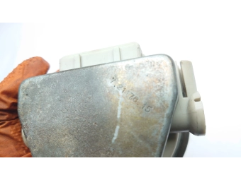 NASTAWNIK BIEGU JAŁOWEGO WOLNYCH PIERBURG 2EE VW GOLF II AUDI 80 7.21178.15