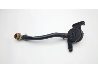 WLEW OLEJU Z KORKIEM RURKA OLEJU RENAULT TRAFIC 2.5 DCI VIVARO 8200523577