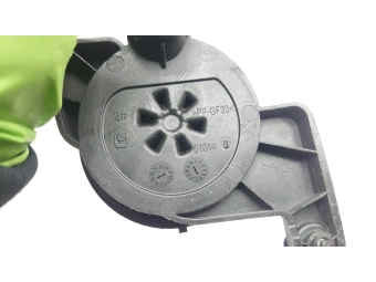 WLEW OLEJU Z KORKIEM RURKA OLEJU RENAULT TRAFIC 2.5 DCI VIVARO 8200523577