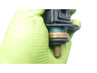 CZUJNIK TEMPERATURY PŁYNU CHŁODZĄCEGO VW PASSAT, GOLF, CADDY AUDI 059919501