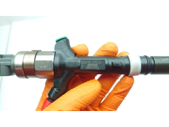 WTRYSKIWACZ DENSO 23670-27020 TOYOTA COROLLA 2.0 D-4D, AVENSIS 2.0 D4D TEST