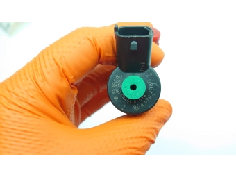 WTRYSKIWACZ BOSCH 0445110076 PEUGOT BOXER 2.0 , 2.2 HDI FIAT DUCATO 2.0 JTD