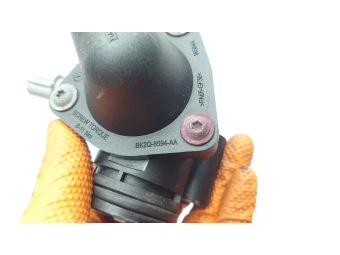 TERMOSTAT Z OBUDOWĄ FORD TRANSIT 2.2 TDCI BOXER, JUMPER HDI BK2Q-8594-AA