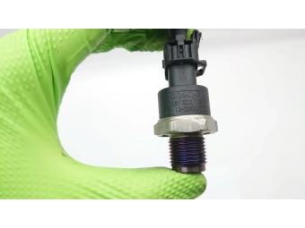 CZUJNIK CIŚNIENIA PALIWA LISTWAY CR RENAULT TRAFIC 2.0, 1.9 DCI 0281002719