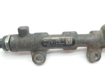 LISTWA WTRYSKOWA COMMON RAIL RENAULT TRAFIC II VIVARO 2.0 DCI 0445214196