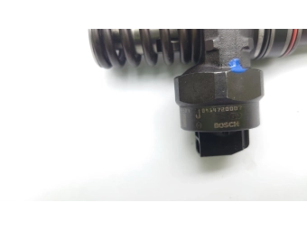 POMPOWTRYSKIWACZ 1.4, 1.9 TDI 038130073F