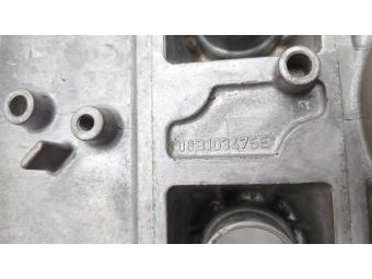 POKRYWA ZAWORÓW PROSTA, WYRÓWNANA VW GOLF, PASSAT 1.8 T AUDI A4 06B103475E