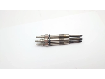 ŚWIECA ŻAROWA BOSCH KOMPLET FIAT 1.9 JTD, OPEL 1.9 CDTI SAAB 1.9 0250202132