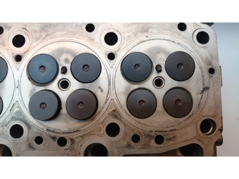 GŁOWICA CYLINDRÓW OPEL COMBO, ASTRA, MERIVA 1.7 DTL, DI, DTI