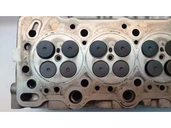 GŁOWICA CYLINDRÓW OPEL COMBO, ASTRA, MERIVA 1.7 DTL, DI, DTI