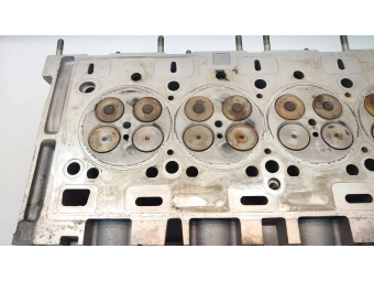 GŁOWICA CYLINDRÓW RENAULT MASTER, TRAFIC 2.2, 2.5 DCI OPEL VIVARO MOVANO 2.5 CDTI 8200408642