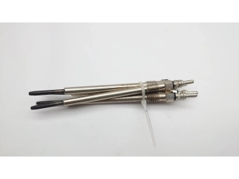 ŚWIECA ŻAROWA BOSCH KOMPLET 4SZT FIAT 1.9 JTDM, OPEL 1.9 CDTI, SAAB 1.9 150KM 0250203001