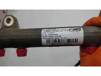 LISTWA WTRYSKOWA COMMON RAIL + ZAWÓR i CZUJNIK FIAT 1.3 JTD OPEL 1.3 CDTI 0445214044