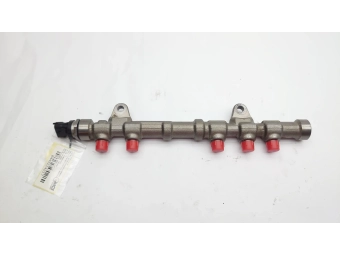 LISTWA WTRYSKOWA COMMON RAIL + CZUJNIK FIAT 1.3 MultiJet OPEL 1.3 0445214217