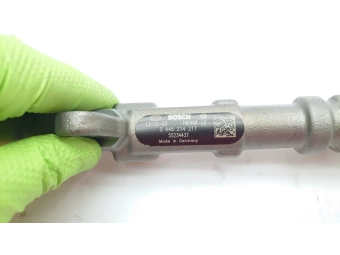 LISTWA WTRYSKOWA COMMON RAIL + CZUJNIK FIAT 1.3 MultiJet OPEL 1.3 0445214217