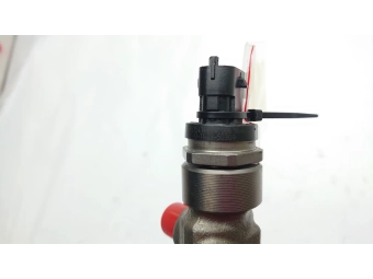 LISTWA WTRYSKOWA COMMON RAIL + CZUJNIK FIAT 1.3 MultiJet OPEL 1.3 0445214217