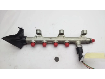 LISTWA WTRYSKOWA COMMON RAIL, CZUJNIK MASTER 2.5, 2.2 DCI MOVANO 0445214025