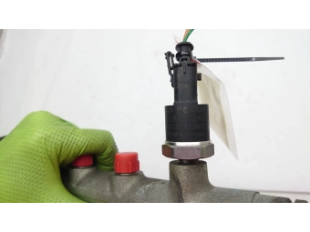 LISTWA WTRYSKOWA COMMON RAIL, CZUJNIK MASTER 2.5, 2.2 DCI MOVANO 0445214025