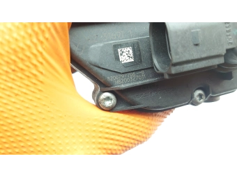 ZAWÓR EGR TRAFIC 2.0 DCI, VIVARO 2.0 CDTI PRIMASTAR X-TRIAL 2.0 8200797706