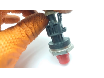 CZUJNIK CIŚNIENIA PALIWA NA LISTWIE CR BOSCH 0281002767 FIAT IVECO MAN OPEL