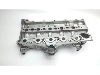 KOLEKTOR SSĄCY POKRYWA ZAWORÓW VOLVO 2.4 D5 V70 S80 S60 XC90 08692397 UMYTA