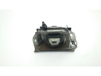 PODUSZKA SILNIKA PRAWA OPEL VIVARO RENAULT TRAFIC 1.9 2.0 DCI 8200378211