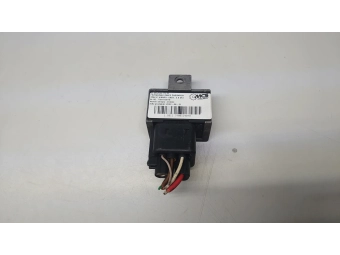 PRZEKAŹNIK ŚWIEC ŻAROWYCH RENAULT TRAFIC VIVARO 1.9DCI, 2.5 DCI